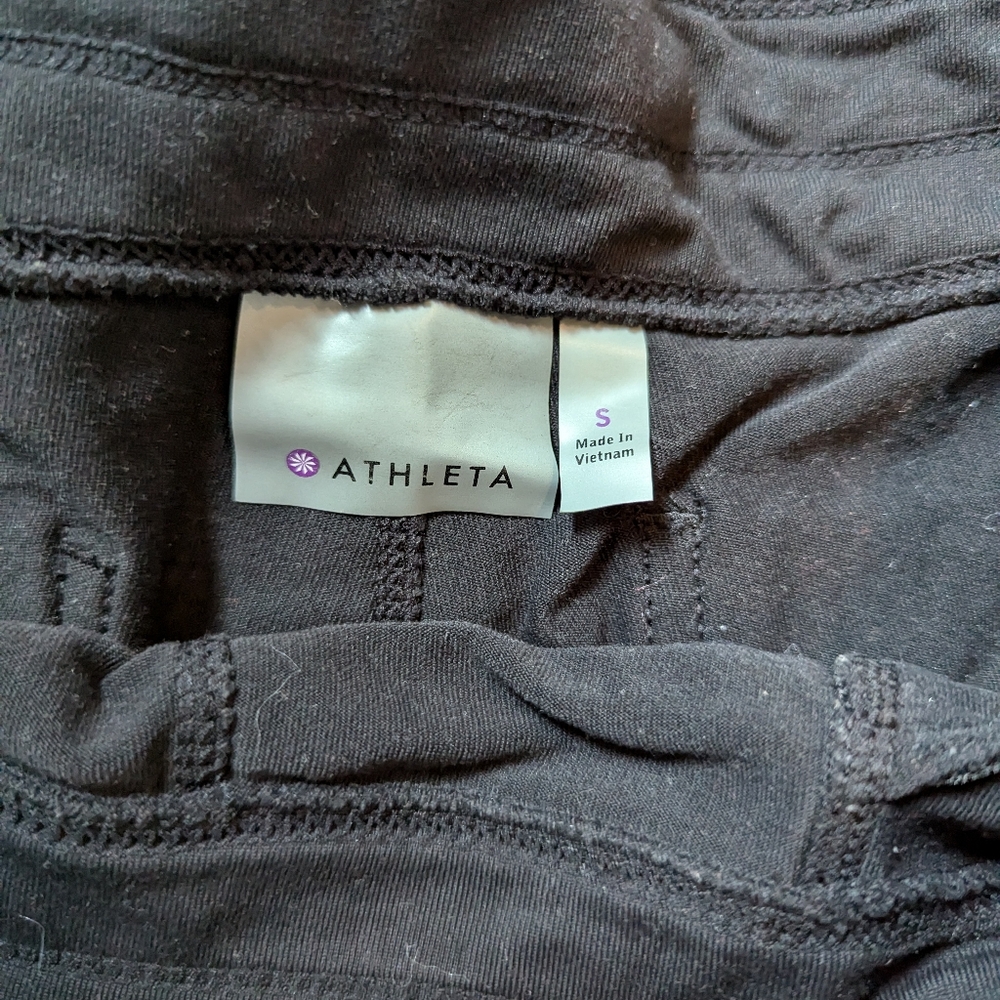 Bettona Bermuda Shorts - Picture 2 of 6